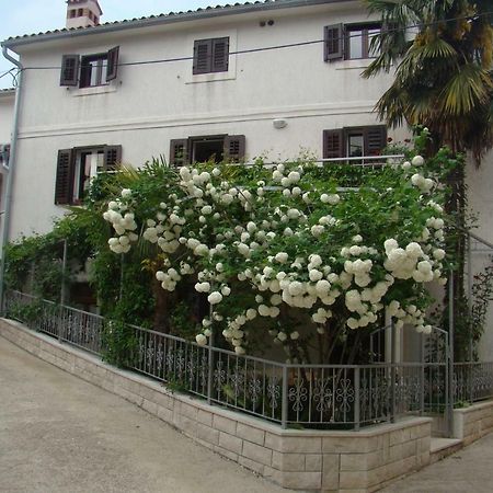 Apartments Renata - Brseč מראה חיצוני תמונה